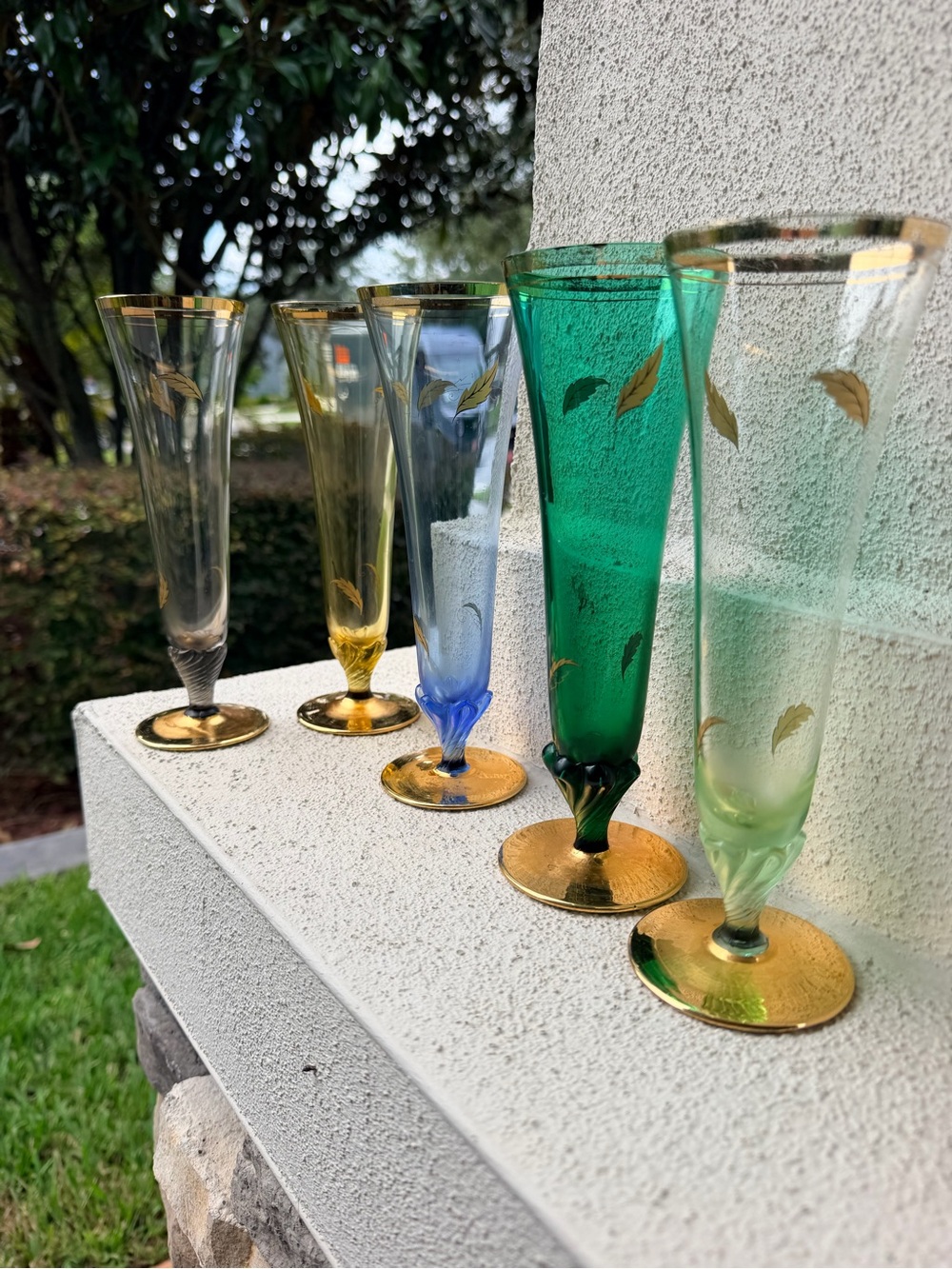 Vintage Multicolor Champagne Flutes Set 5 Gold Leaf Rim Twisted Stem Art Glass
